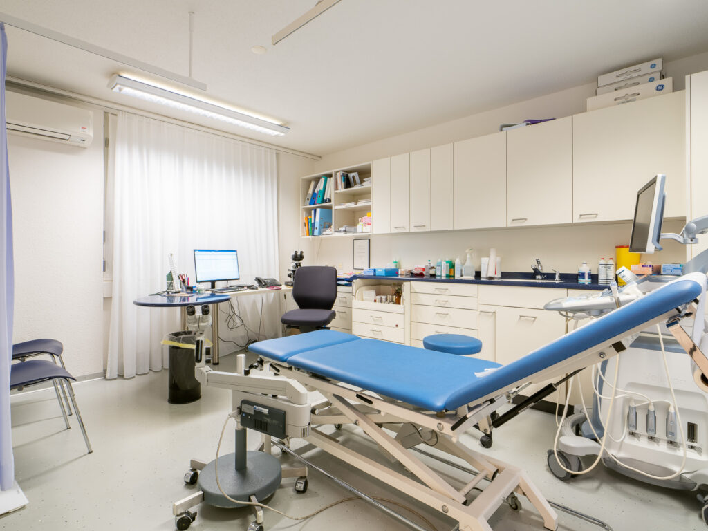 Untersuchungszimmer 3